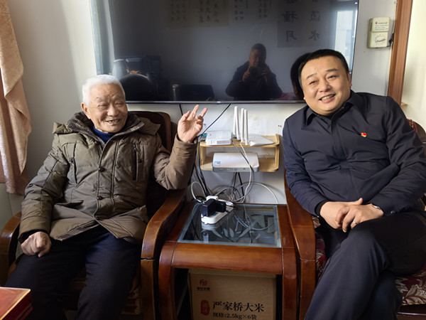 张栋兵_副本.jpg