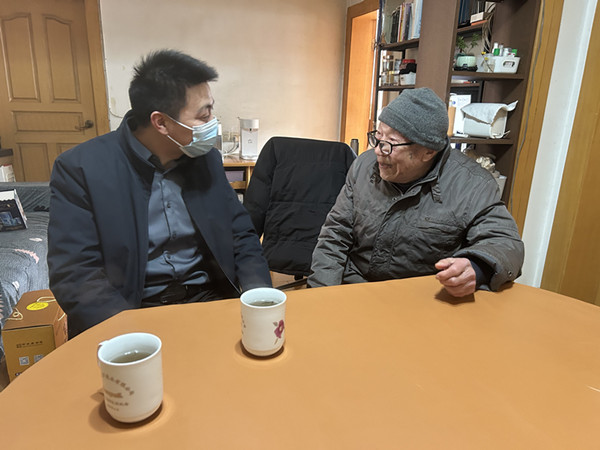 严海东_副本.jpg